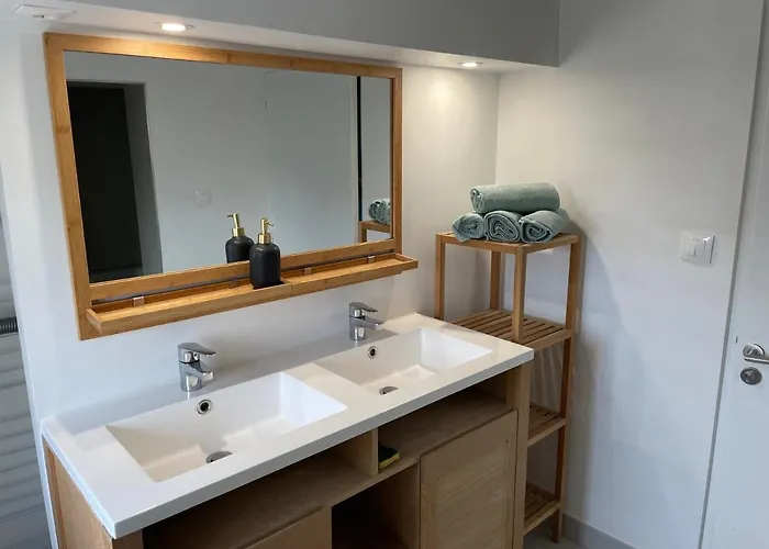 Calme Au Bord De Apartmán *